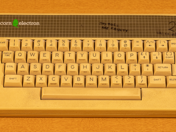 Acorn Electron 06-ALA01-0001437 (Top view)