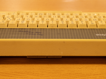 Acorn Electron 06-ALA01-0001437 (Rear)