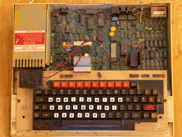 BBC Micro 158328 (Top removed)