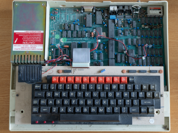 BBC Micro 01-ANB01-3060505 (Top removed)