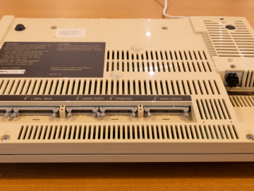 BBC Master 01-AMB15-0244239 (Underside ports)