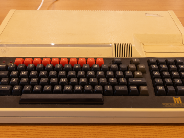 BBC Master 01-AMB15-0244239 (Front view)