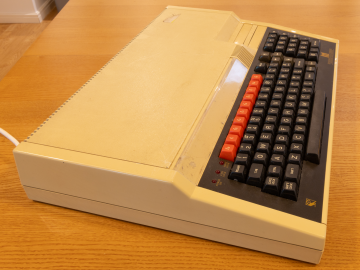 BBC Master 01-AMB15-0244239 (Left side)