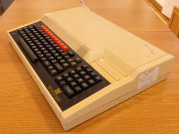 BBC Master 01-AMB15-0244239 (Right side)