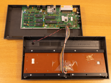 Commodore 16 EA5-236069 (Case open)