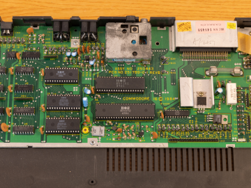 Commodore 16 EA5-236069 (PCB top)