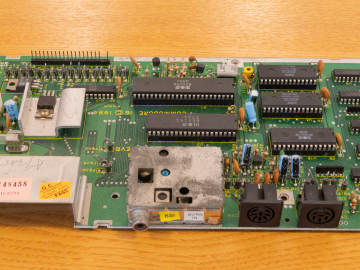 Commodore 16 EA5-236069 (PCB rear)