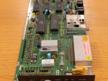 Commodore 16 EA5-236069 (PCB right side)