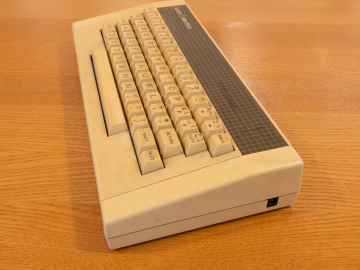 Acorn Electron 07-ALA01-0130626 (Right side)